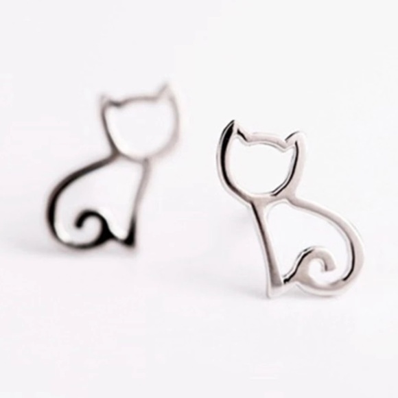 Jewelry - Minimal cat stud earrings 925 silver NWOT